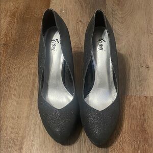 FIONI Black Glitter Heels